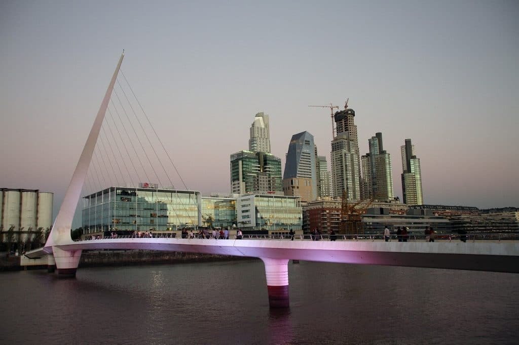 This image has an empty alt attribute; its file name is o-que-fazer-em-buenos-aires-puertomadero-1024x682.jpg